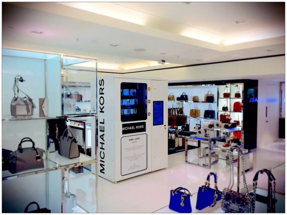 distributeur magasin vêtements